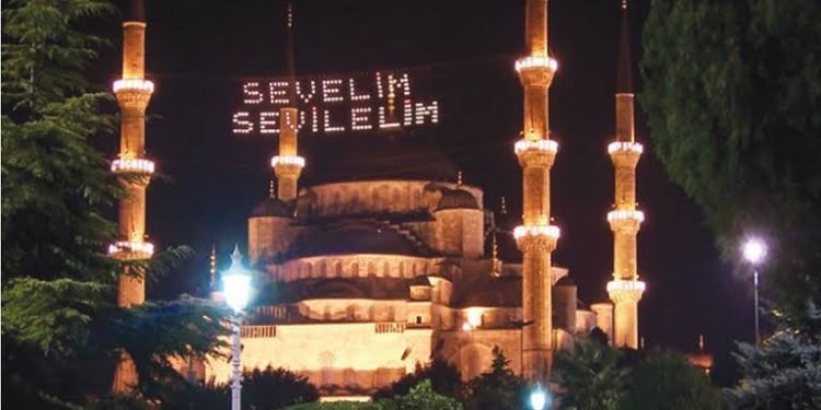 KANDİLLER ÜZERİNE