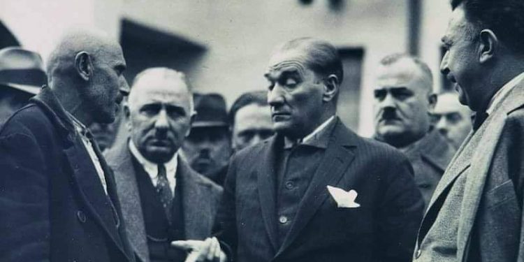 ATATÜRK İLE VATANDAŞIN SOHBETİ(!)