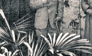 ANNE KABRİNDE YEMİN!